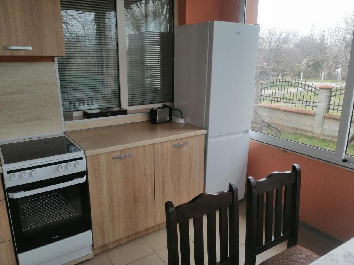 Nadya Holiday Home Krapets  Esterno foto