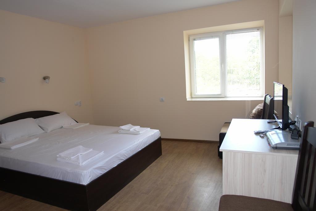 Nadya Holiday Home Krapets  Esterno foto