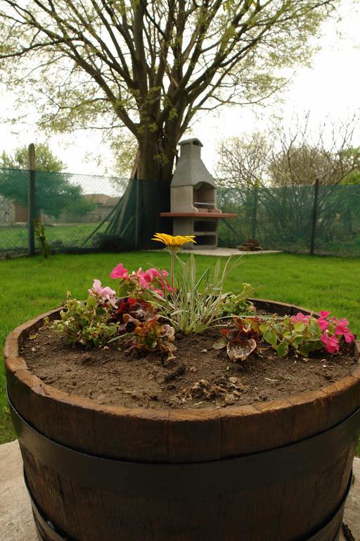 Nadya Holiday Home Krapets  Esterno foto