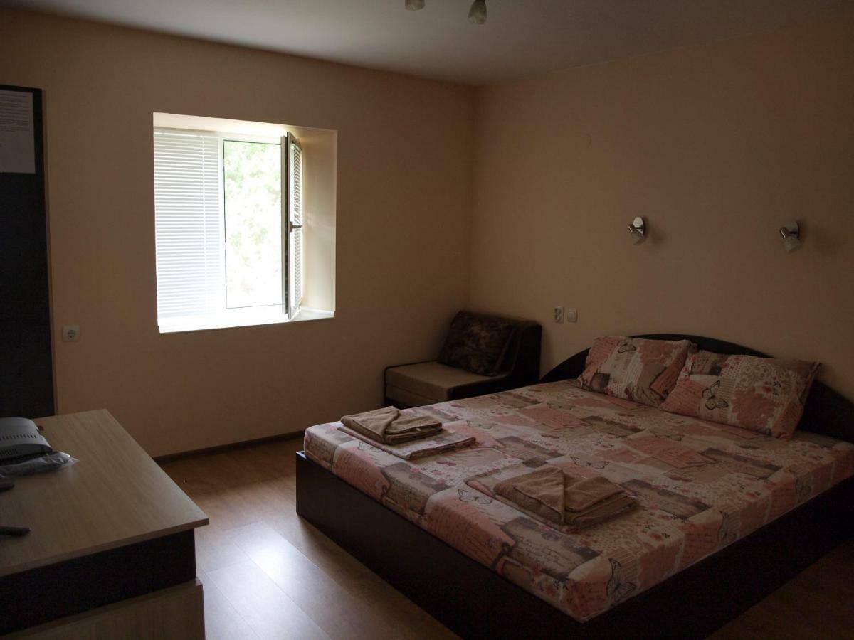 Nadya Holiday Home Krapets  Esterno foto